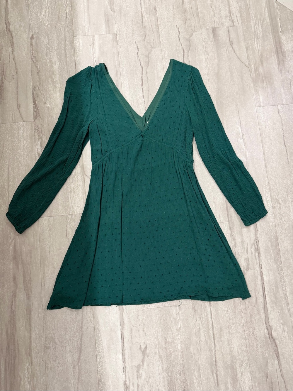 Long Sleeve V-Neck Emerald Green Mini Dress